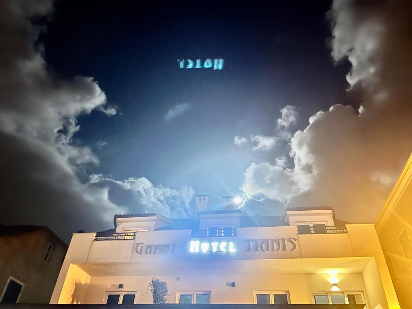 Garni Hotel Tianis 科托尔 外观 照片